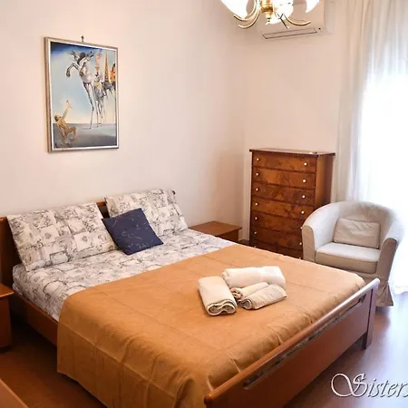 Sisters House * Roma